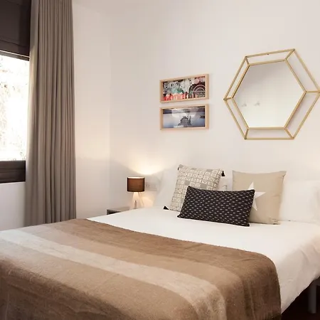 Click&flat Europa Fira Apartment