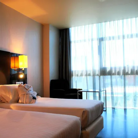 Hotel Ac Som By Marriott 4*