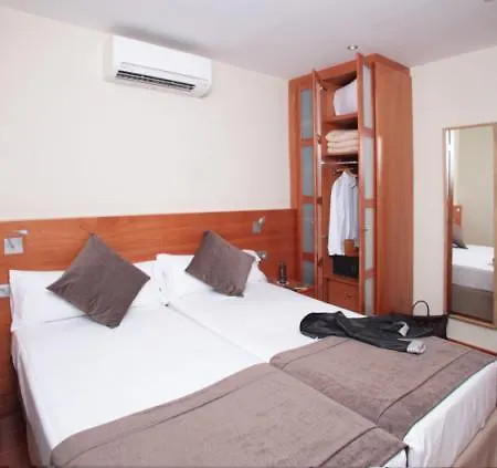 Apartment Turisticos Madanis *