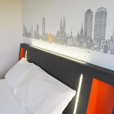 Easyhotel Barcelona Fira Hotel 2*