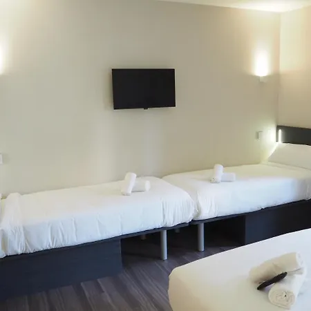 Easyhotel Barcelona Fira 2* L'Hospitalet de Llobregat