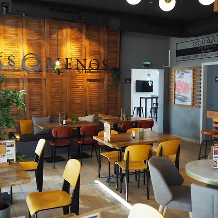 Easyhotel Barcelona Fira Hotel