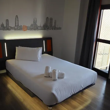 Easyhotel Barcelona Fira 2* L'Hospitalet de Llobregat