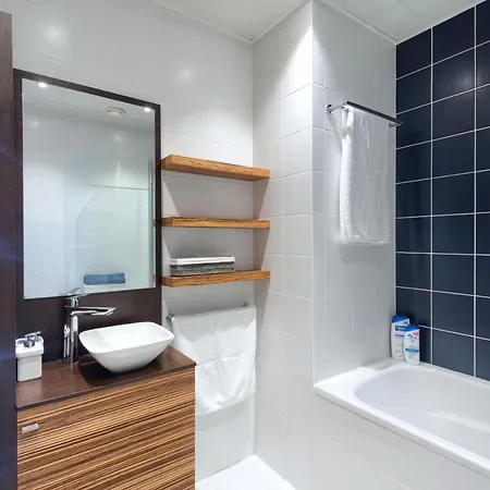 Plaza Europa Fira Gran Via Apartment