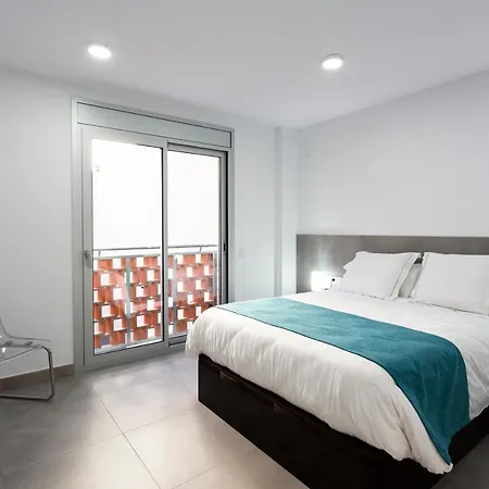 8 Lacus Duplex Apartment *