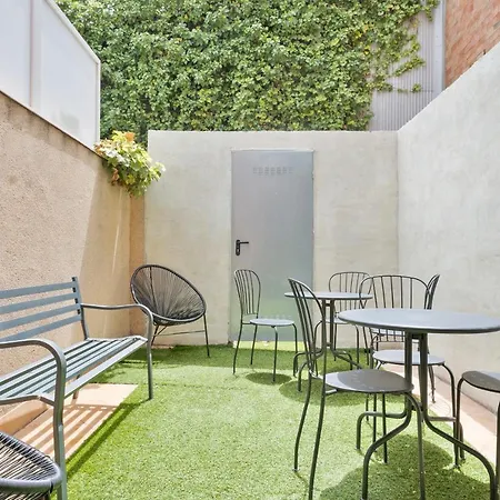 Hostel Casa Barcelo Camp Nou Barcelona *