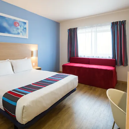 Travelodge Barcelona Fira 3*