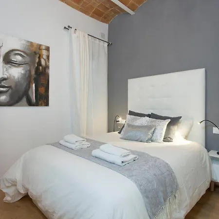 Colour Pop Fira By Myrentalhost Apartment