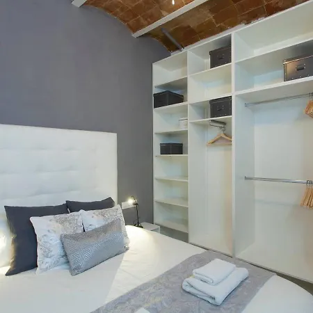 Apartment Colour Pop Fira By Myrentalhost *