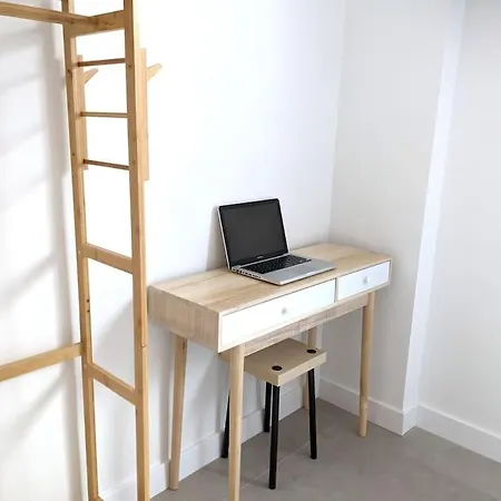 Apartamento Fira 5 A 1min Del Metro Y Centro 15min