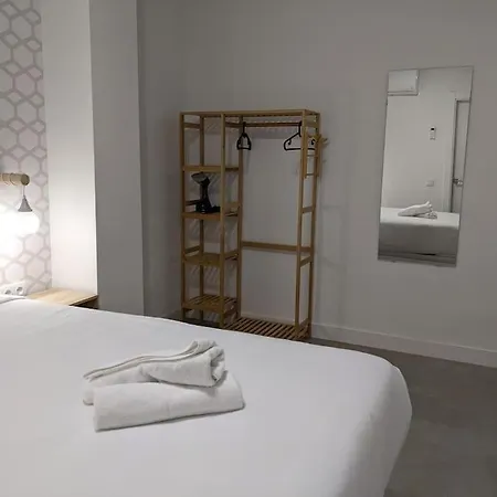 Fira 1 A 1min Del Metro Y Centro 15min Apartment