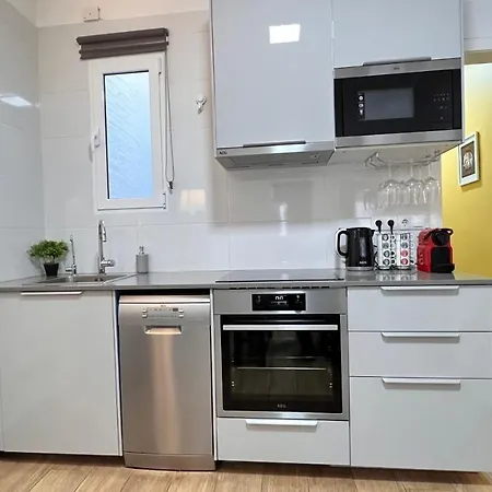 Apartment New Camp Nou Apartment/diret Airport,beautiful *