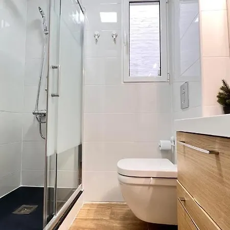 New Camp Nou Apartment/diret Airport,beautiful *