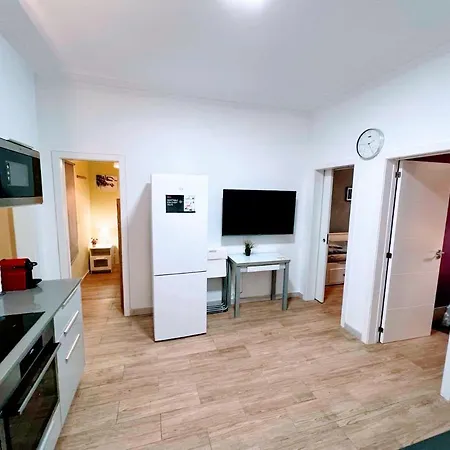 New Camp Nou Apartment/diret Airport,beautiful Apartment *