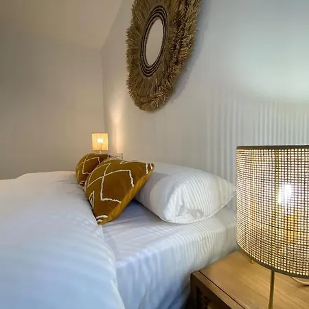 'walk To Camp Nou' Stylish 3bd Smart Tv Wifi Apartment L'Hospitalet de Llobregat
