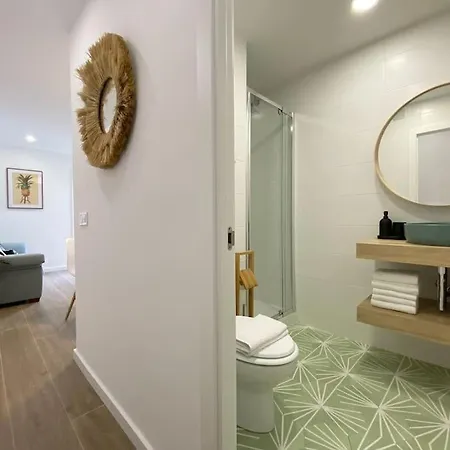 'walk To Camp Nou' Stylish 3bd Smart Tv Wifi Apartment L'Hospitalet de Llobregat