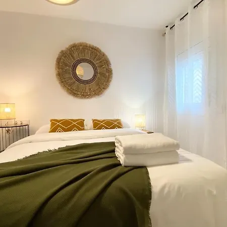 'walk To Camp Nou' Stylish 3bd Smart Tv Wifi Apartment