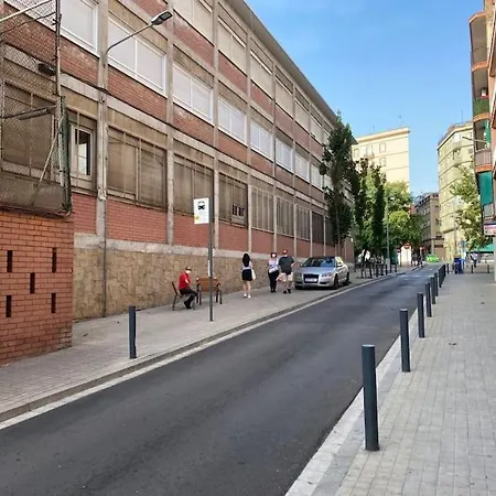 'walk To Camp Nou' Stylish 3bd Smart Tv Wifi Apartment *