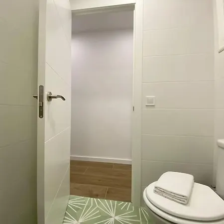'walk To Camp Nou' Stylish 3bd Smart Tv Wifi * L'Hospitalet de Llobregat