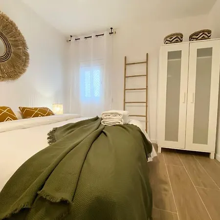 Apartment 'walk To Camp Nou' Stylish 3bd Smart Tv Wifi *
