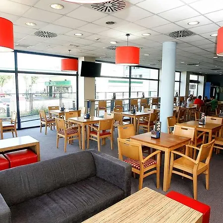 Travelodge Barcelona Fira Hotel 3*