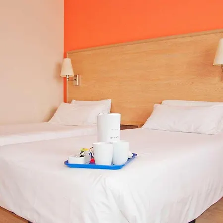 Hotel Travelodge Barcelona Fira 3*