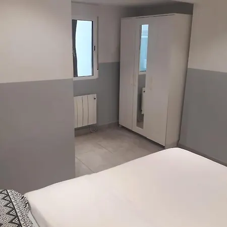 Apartment Cozy With Terrace Ariqus