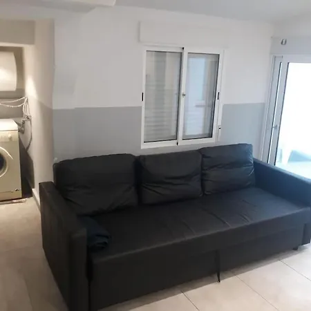 Cozy With Terrace Ariqus Apartment