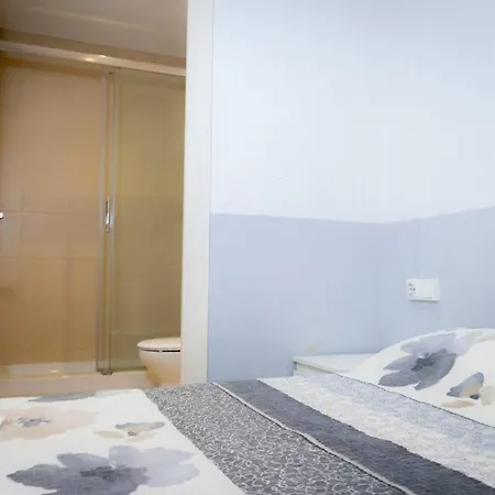 Apartment Spacious With Terrace Ariqus