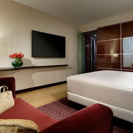 Hyatt Regency Barcelona Tower 5*