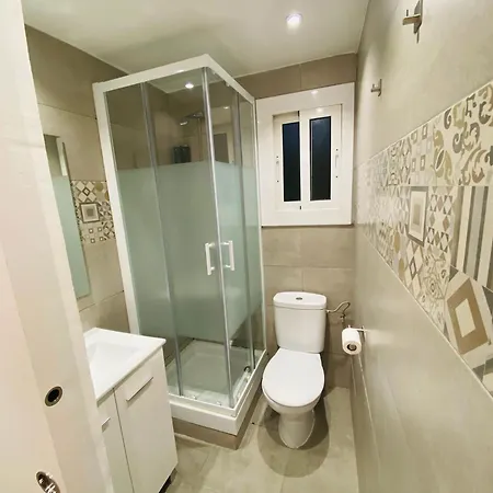Apartment Con Bano Privado Frente Al Metro L5 Barcelona-hospitalet *