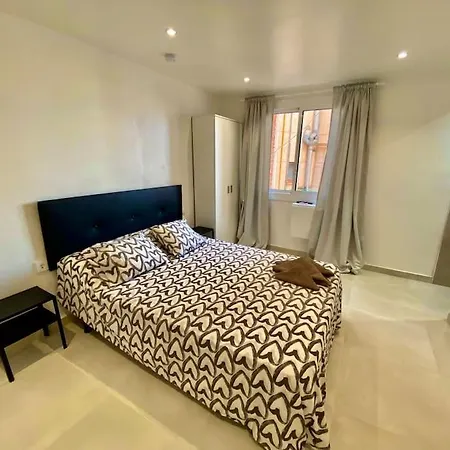 Apartment Con Bano Privado Frente Al Metro L5 Barcelona-hospitalet