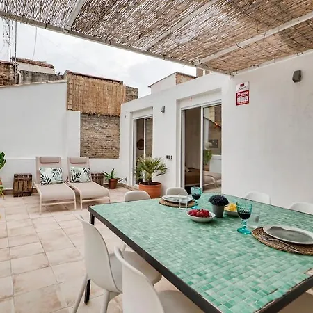 Casa Jasmin Cosy 4 Bedroom House With Terrace L'Hospitalet de Llobregat