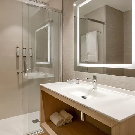Hotel Ac Som By Marriott