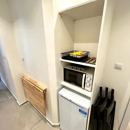 Con Bano Privado Frente Al Metro L5 Barcelona-hospitalet * L'Hospitalet de Llobregat