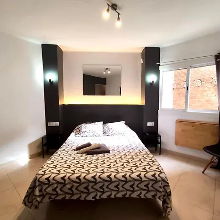 Apartment Con Bano Privado Frente Al Metro L5 Barcelona-hospitalet