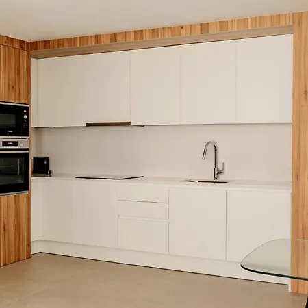 Europa Apartment *