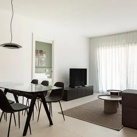Europa Apartment *