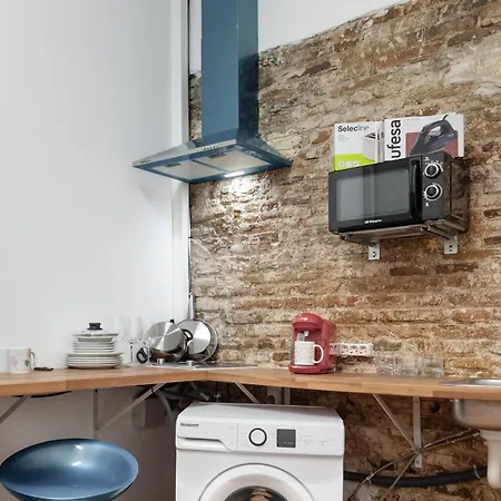 Camp Nou & Fira Business Lofts Aparthotel *