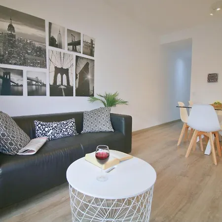 Located Close To The Metro, Perfect For 6 People Apartamento L'Hospitalet de Llobregat