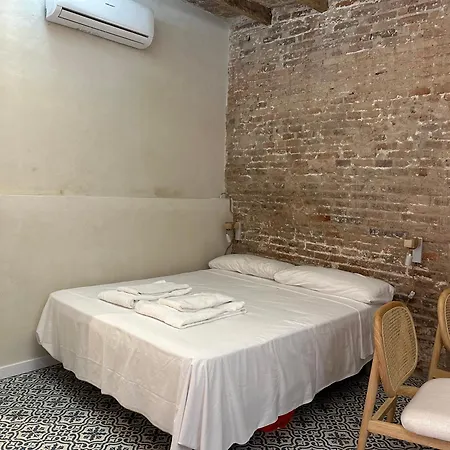 Con Encanto, Patio Y Piscina Apartment L'Hospitalet de Llobregat