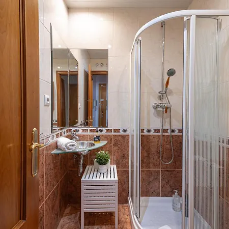 Bright Attic & Amazing Terrace Apartment L'Hospitalet de Llobregat