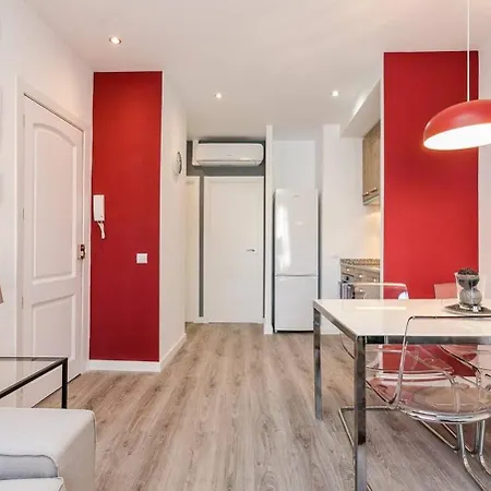 Magical Design With Terrace Apartment L'Hospitalet de Llobregat