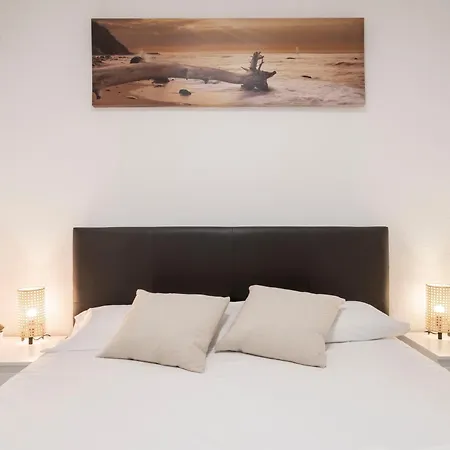 Fira Barcelona And 20' Bcn Center Apartment *