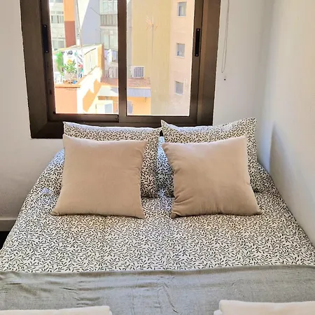 Bed & Breakfast Privada En Hospitalet *
