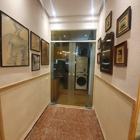 Mini House In Barcelona Is 35m2 * L'Hospitalet de Llobregat