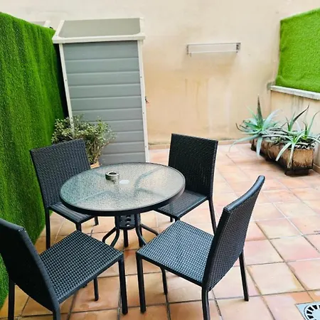 Con Terraza En Florida E2