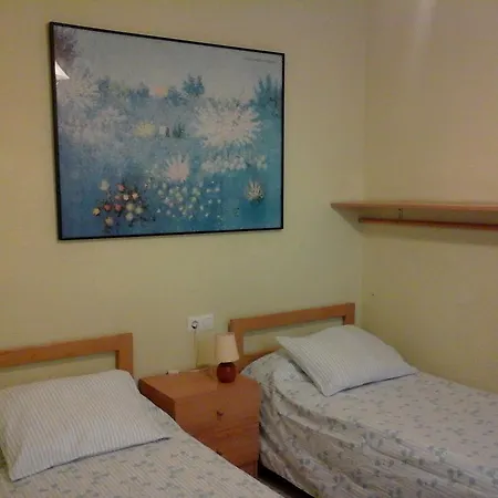 Fira Apartment *