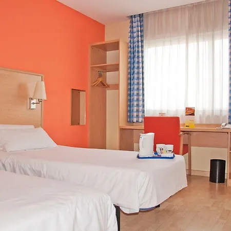 Travelodge Barcelona Fira Hotel
