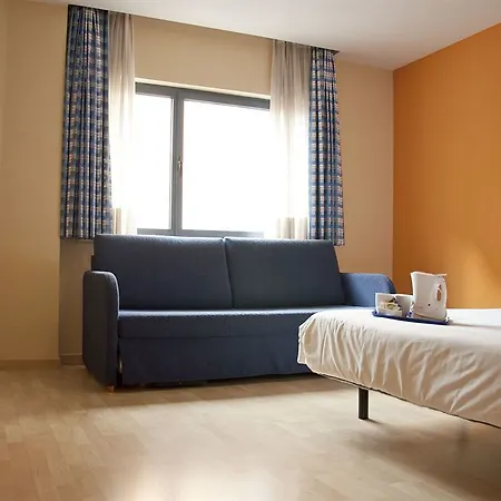 Travelodge Barcelona Fira 3*
